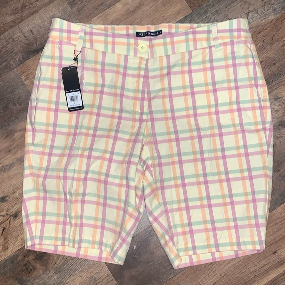 Oxford Golf Shorts. Pastel Yellow. Size 6. NWT
